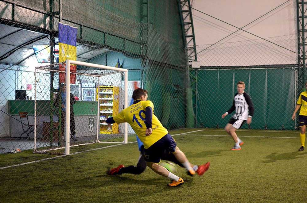 arabesque brasov, ren pavimenti, teren de fotbal
