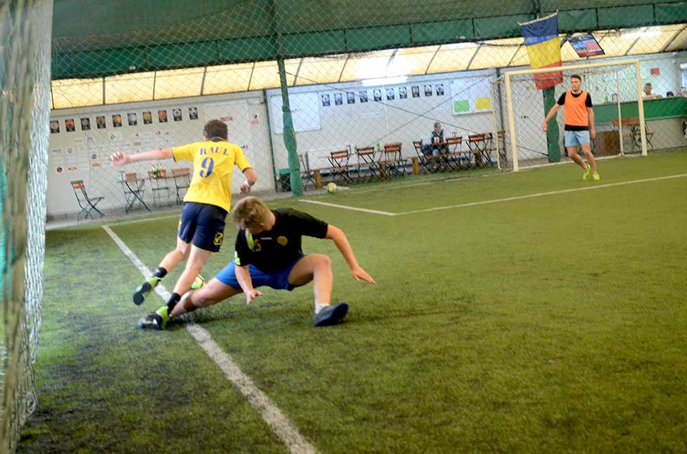 arabesque-brasov–olympique-de-brasov-(77) Arabesque Brasov, Olympique de Brasov, teren de fotbal brasov