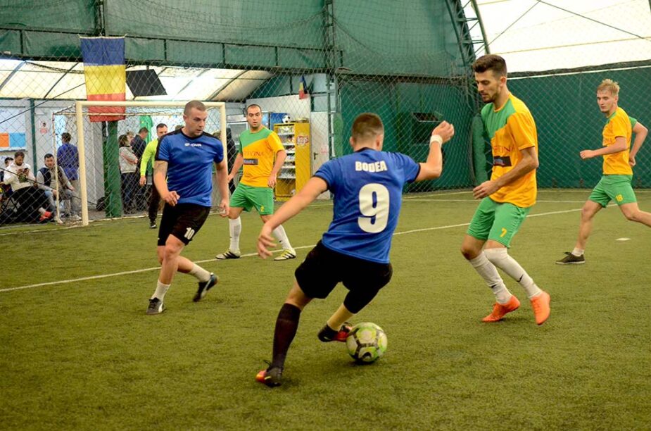 vestificina, blue rage, teren fotbal brasov