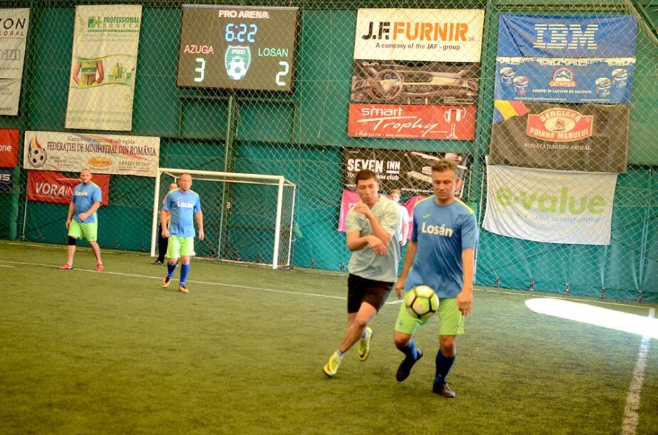 tricolorul azuga, losan, teren fotbal brasov