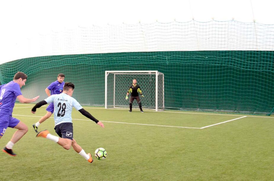 tricolorul azuga, 10 curat, minifotbal brasov