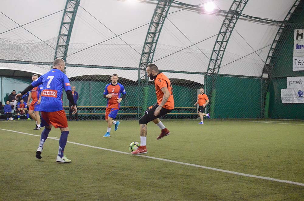j.f.-furnir–liriada–(47) jf furnir, liriada, teren fotbal brasov