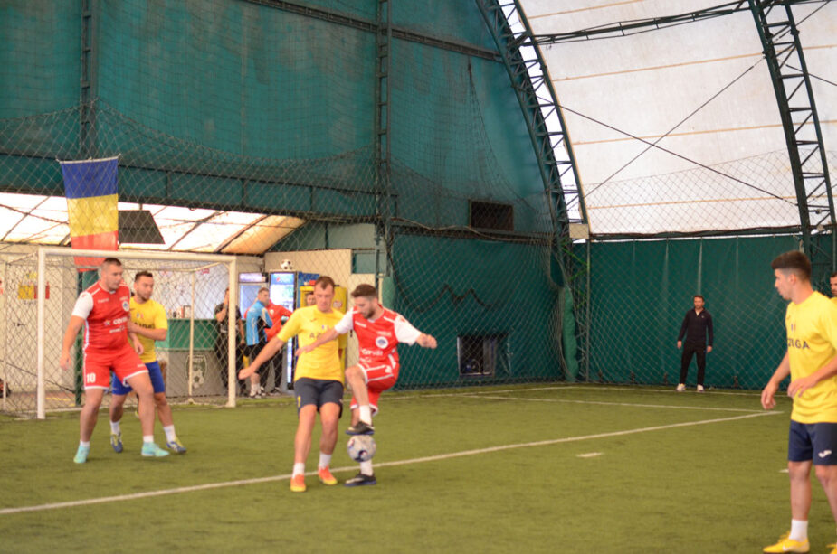 Tricolorul-Azuga–Lifesport-(31) Minifotbal Brasov